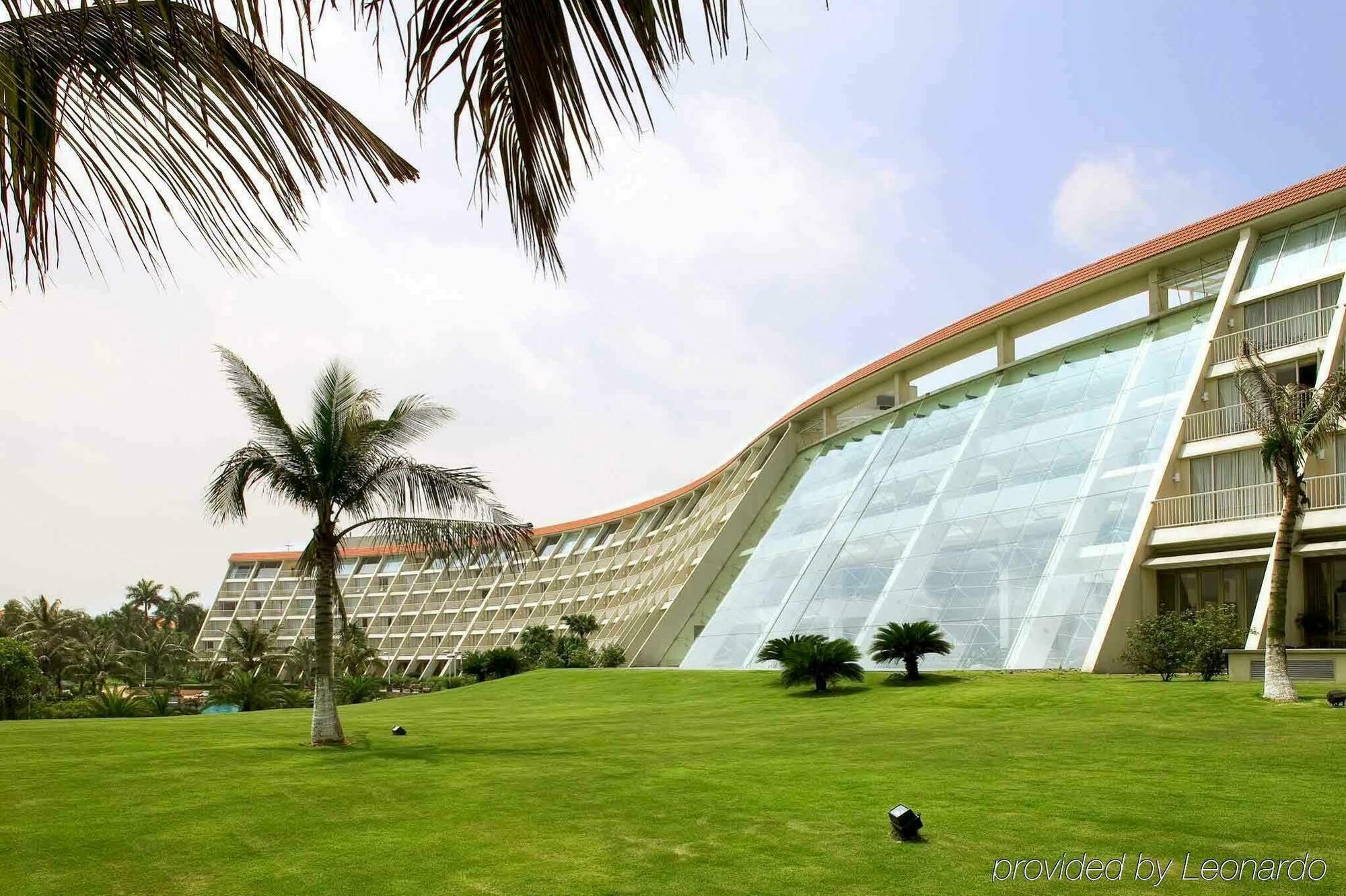 Sofitel Dongguan Royal Lagoon Hotel Exterior photo